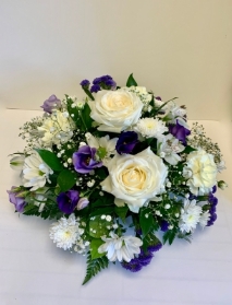 NATURAL POSY IN PURPLE AND WHITE