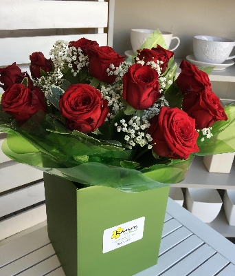 ANNIVERSARY RED ROSE HAND TIED