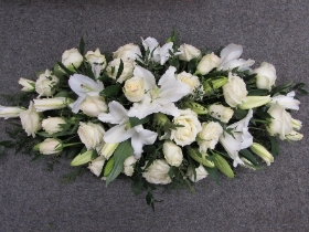 MIXED WHITE ROSE AND LILY CASKET SPRAY