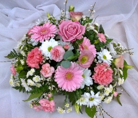 PINK AND WHITE POSY ARRANGEMENT