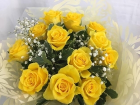 YELLOW ROSE HAND TIED